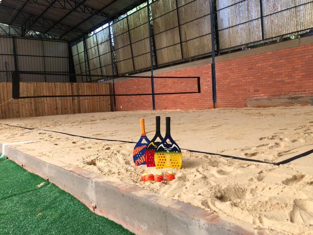 Estalagem Vila Suzana - Quadra De Beach Tennis Indoor 카넬라 외부 사진